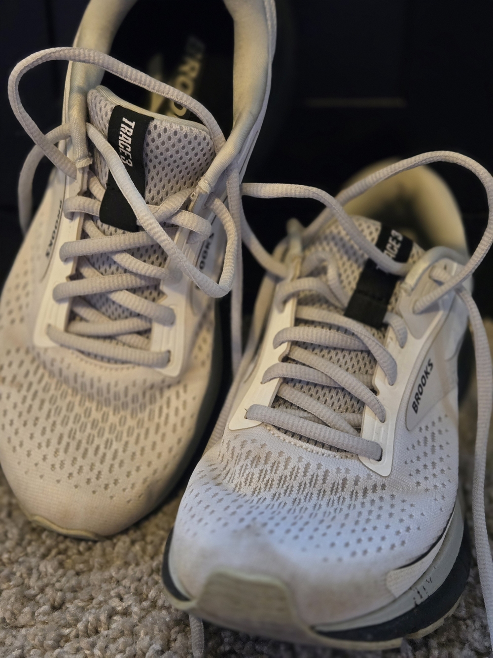Brooks Tracer 3 Lightweight Running Shoes - Light Gray